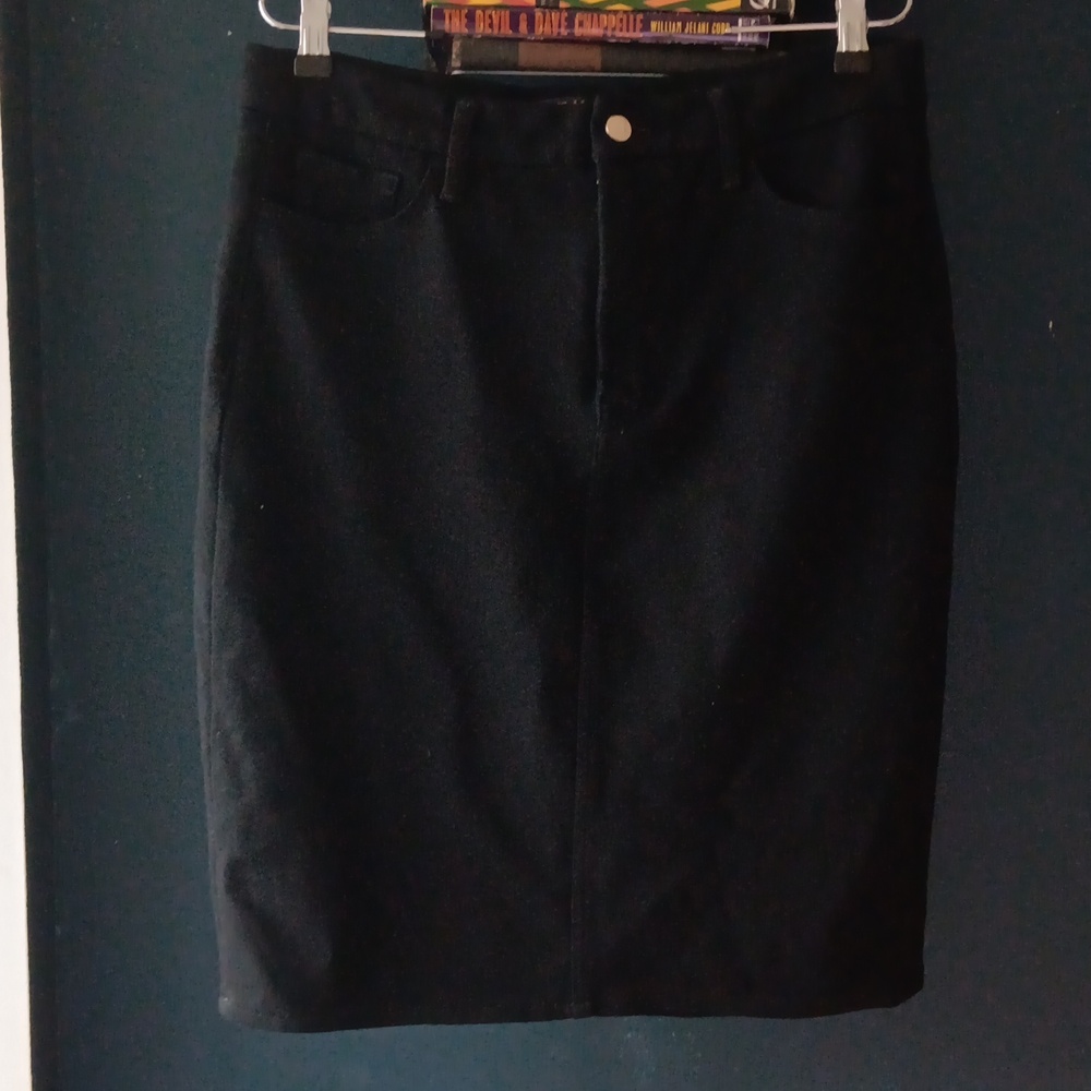 Jen 7 Pencil Skirt with stretch